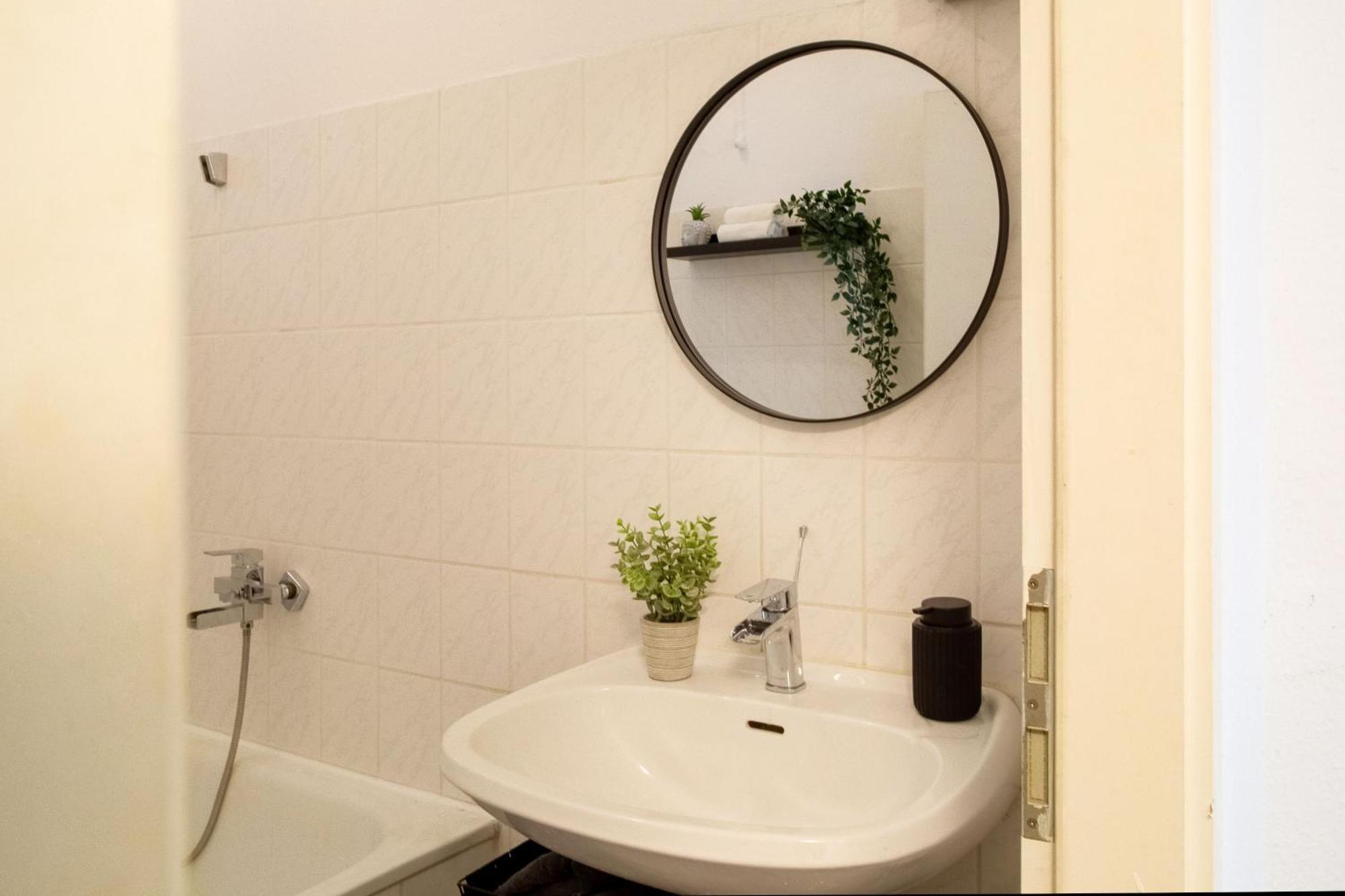 Apartamento Massagesessel, King-sized Bed, Billardtisch, 2 Couches Berlim